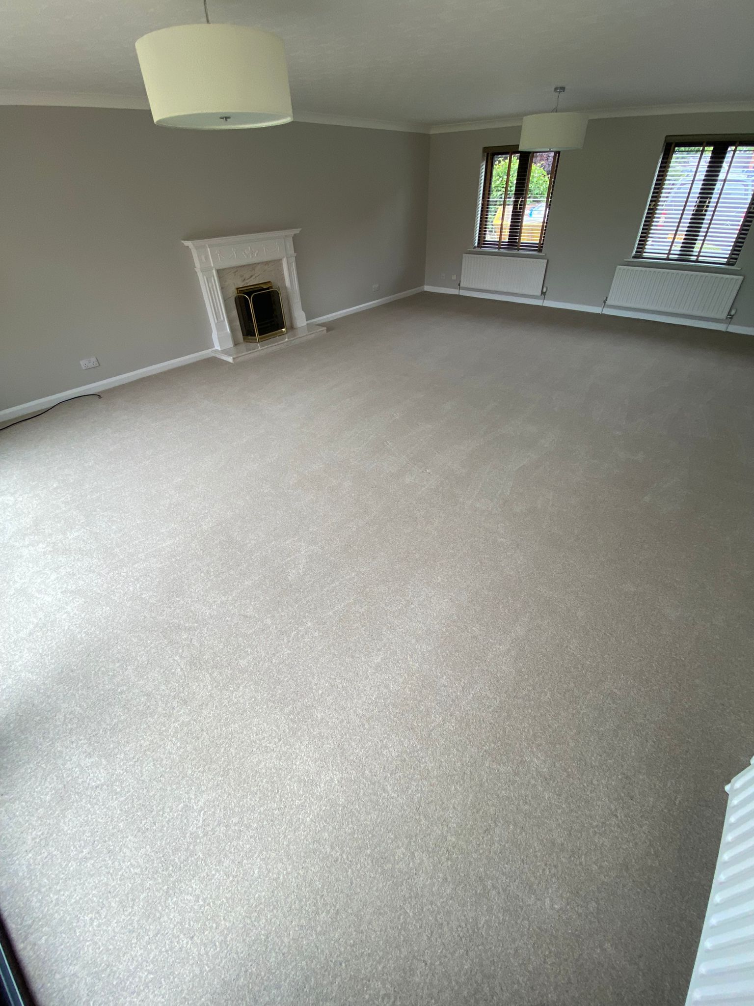 Large lounge carpet deep clean — spotless results